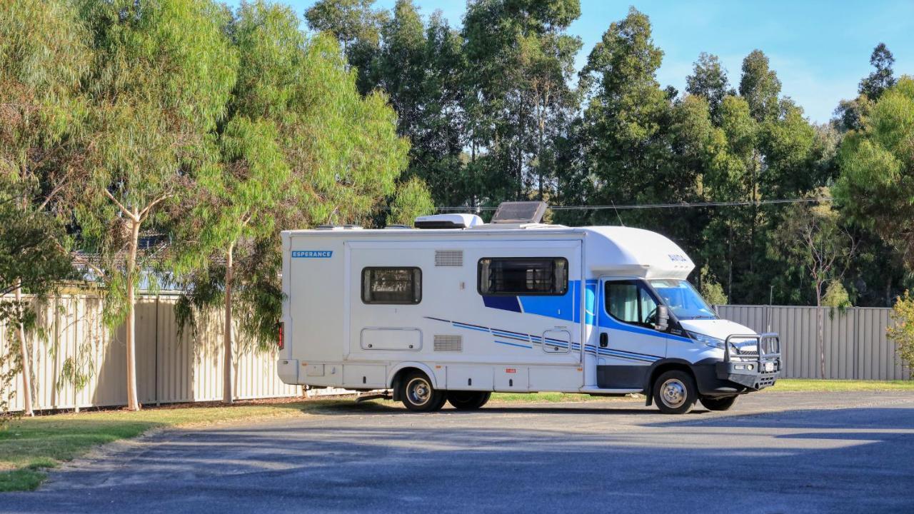 New Crossing Place Motel Seymour Exterior foto
